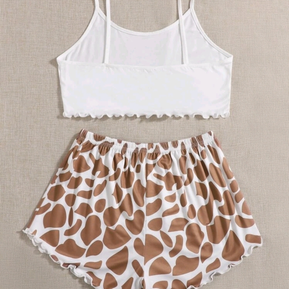 2 Piece Giraffe Graphic P.J Set - Picture 3 of 4